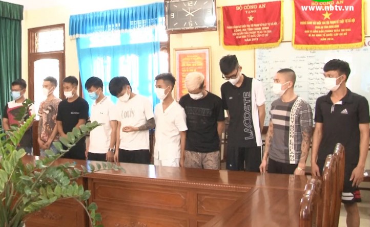Phá đường dây cá độ bóng đá với số tiền hơn 900 triệu đồng